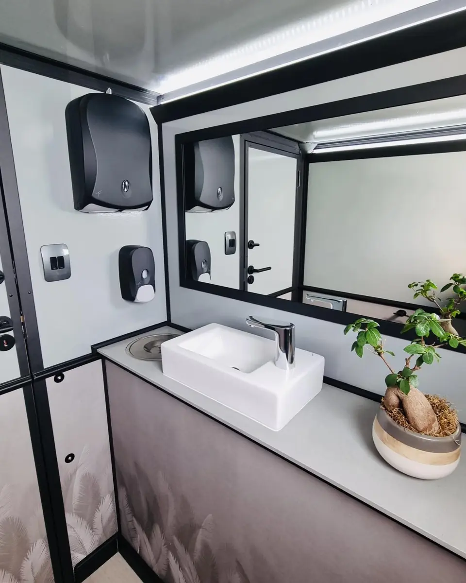 Photo: trailer vanity